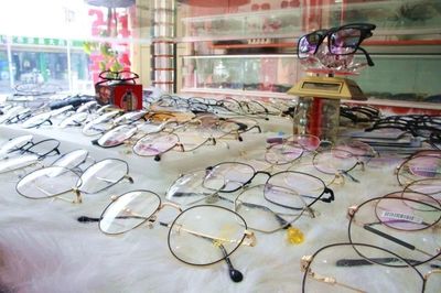 明辉眼镜搞事情！18.8元抢镜框，限时惊喜千万别错过
